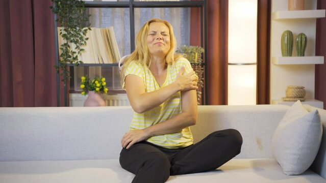Sick woman whose bones hurt when he sneezes.