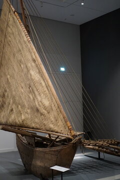 Auslegerboot (walap) von den Marshallinseln im Ethnologischen Museum des Humbold Forums in Berlin am 06.08.2023