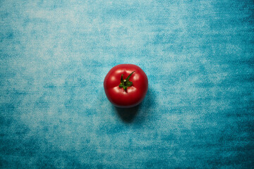 czerwony pomidor  - obrazy, fototapety, plakaty