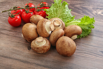 Raw brown royal champignon heap