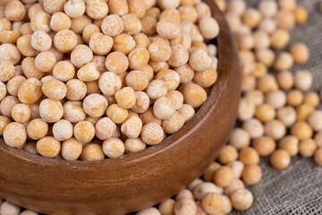 Round yellow peas for cooking porridge