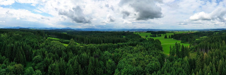 Luftbild vom Kemptener Wald beim Dengelstein (auch: Denkelstein). Betzenried, Durach, Kempten,...