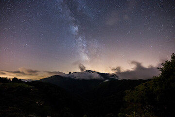 Fototapeta premium Milky way in Puigsacalm peak, La Garrotxa, Spain