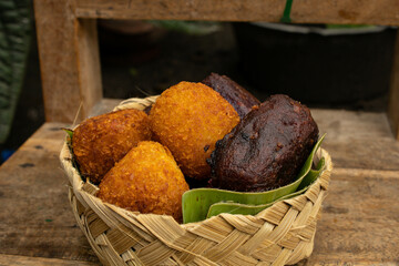 fried getuk and timus in besek or bamboo baskets