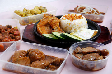 Freshly cooked Filipino food called Bagnet