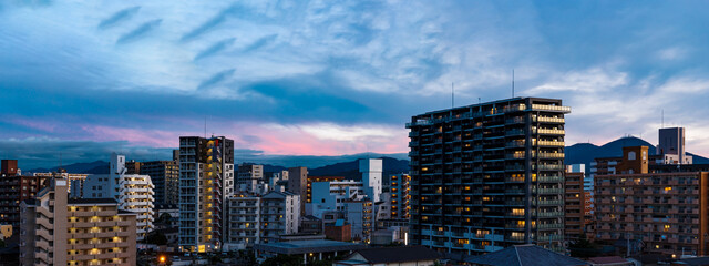 夕暮れの北九州小倉北区の景色