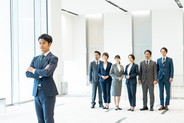 Fototapeta premium 大勢のビジネスマン