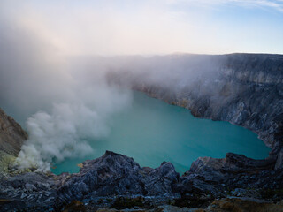 Fototapeta na wymiar The Mount Ijen (Kawah Ijen) Crater Lake in East Java, Indonesia.