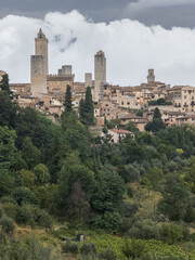 Fototapeta na wymiar landscapes of Italy. medieval San Gimignano - Tuscany