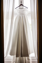 High-quality photo with excellent resolution
 Photo of a wedding dress for the bride
 Image of a women's dress for an important celebration