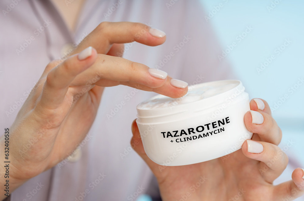 Poster Tazarotene + Clindamycin Medical Cream