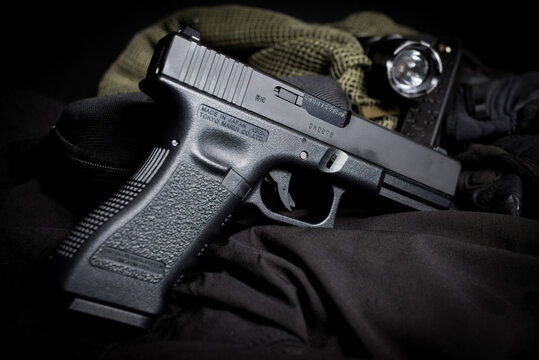Glock 17 hand pistol