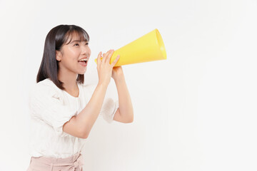 歓声を上げる女性