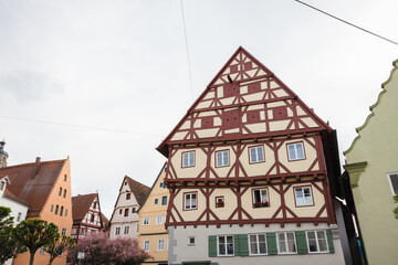 Fototapeta na wymiar Old half-timbered house in the medieval town of Nördlingen in Germany