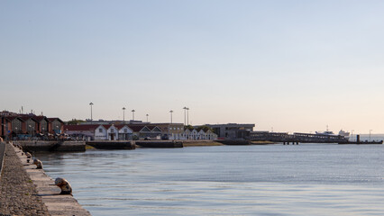 Antiga doca no rio Tejo, em Lisboa
