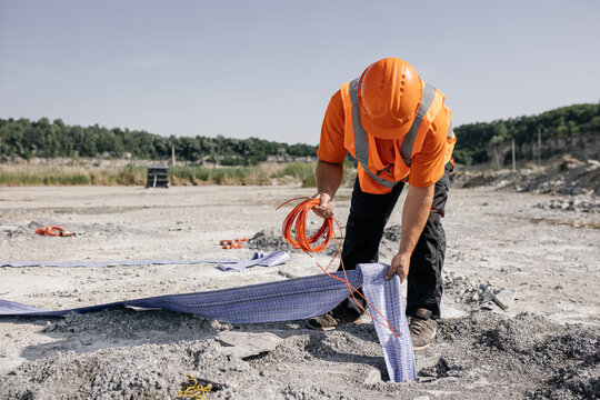carrying out work in a quarry where minerals are extracted with the help of excavations, explosive works