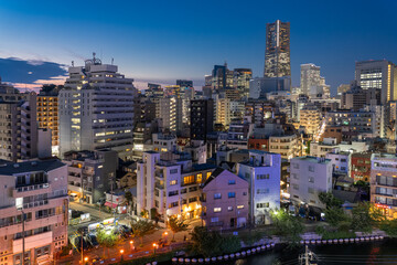 Fototapeta na wymiar 横浜ダウンタウンの夜景　night view of yokohama landscape