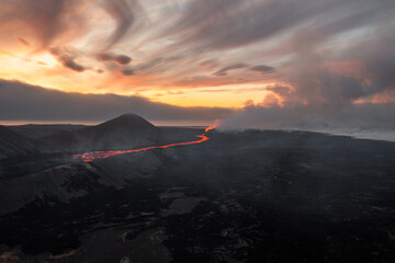 Island - abkühlende Lava vom Litli-Hrútur
