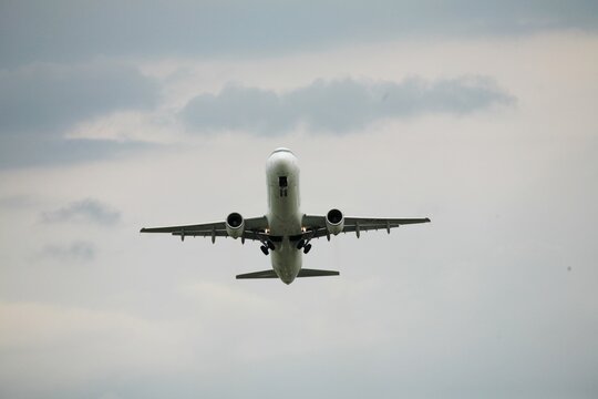 planes and airports