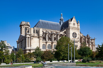 Fototapeta na wymiar Church of Saint-Eustache in Paris