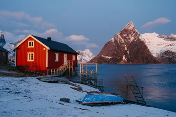 Papier Peint photo Reinefjorden Hamnoy: Quaint fishing village in Norway Lofoten Islands, famous for its iconic red cabins against stunning mountainous backdrops. High quality photo