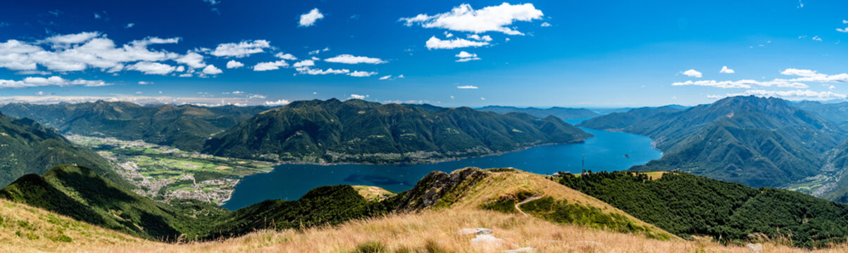 Tessin, Schweiz: Panorama des Lago Maggiore