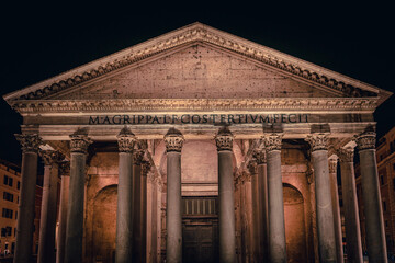 Obraz premium Roma at night