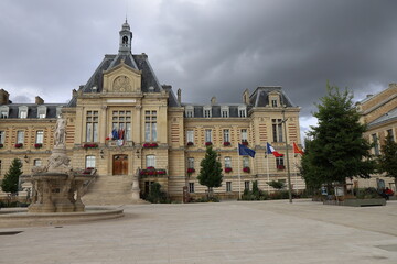 Fototapeta premium L'hôtel de ville, vue de l'extérieur, ville de Evreux, département de l'Eure, France