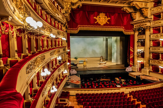 Teatro Alla Scala Imagens – Procure 928 fotos, vetores e vídeos