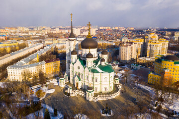 Fototapeta na wymiar Top view of the Annunciation Cathedral and the city center of Voronezh in winter, Russia..