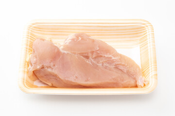 白背景に若鶏のむね肉