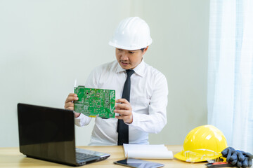 Electronic architect presents new projects online.