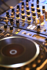 ライブ　ジャズ　DJ