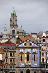 Fototapeta na wymiar Architecture in the city of Porto, Portugal