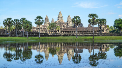 Fototapeta na wymiar Ancient ruins Angkor Wat temple - famous Cambodian landmark. Siem Reap, Cambodia.