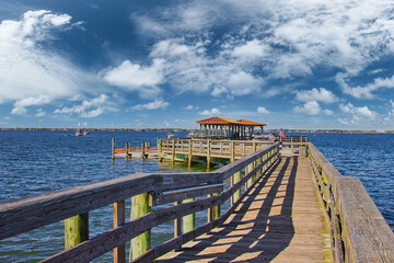 Obraz premium Views of Melbourne Florida on the Indian river during passing spring storm