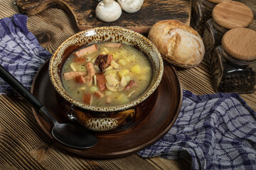 The sour soup made of rye flour.