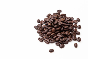 白背景にコーヒー豆