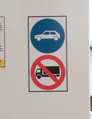 symbol for car traffic and motorized traffic