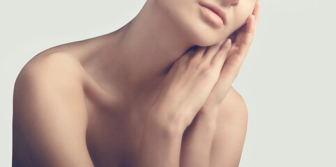 Mid section view of woman, United Kingdom