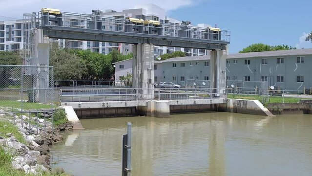 LITTLE RIVER CANAL AT S-27 AT MIAMI, FL USGS 02286380 

