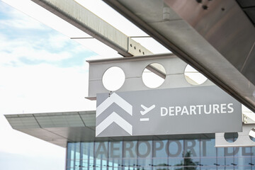 Aeroport depart arrivees signalisation voyage