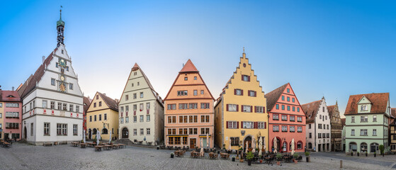Golden Hour Magic - Captivating Views of the Beautiful Sunrise at Rothenburg ob der Tauber's Market Square, Germany - 633292122