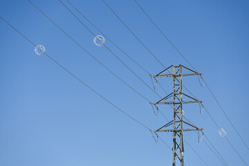 Poteau electrique electricité ligne tension energie environnement nucleaire 