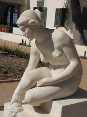 Skulpturen Ausstellung im Museum Pau Casals in El Vendrell bei Taragona an der Costa Dourada in Spanien, 