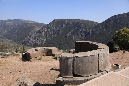delfi, delphi ruins, greece