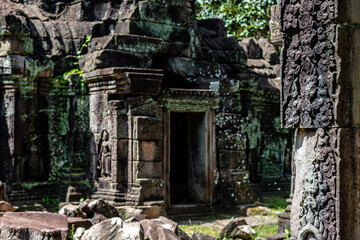 Fototapeta na wymiar inside the amazing angkor wat temples, cambodia
