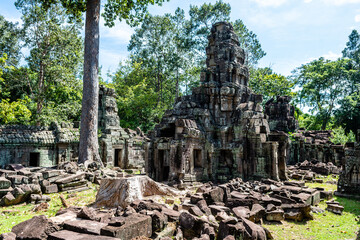 Fototapeta premium inside the amazing angkor wat temples, cambodia