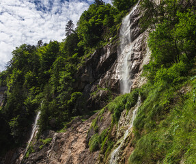 Obraz premium Waldbachstrub waterfall in Austria alps mountain near Hallstatt city