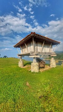 Horreo Asturiano en Cadavedo la Regalina
